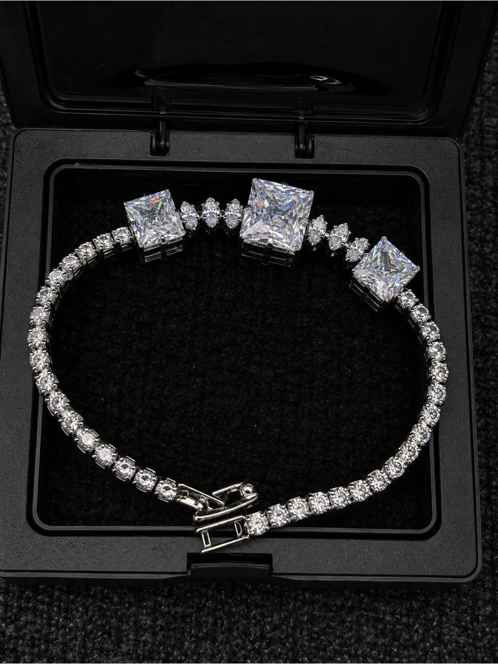 N/A elegant silver